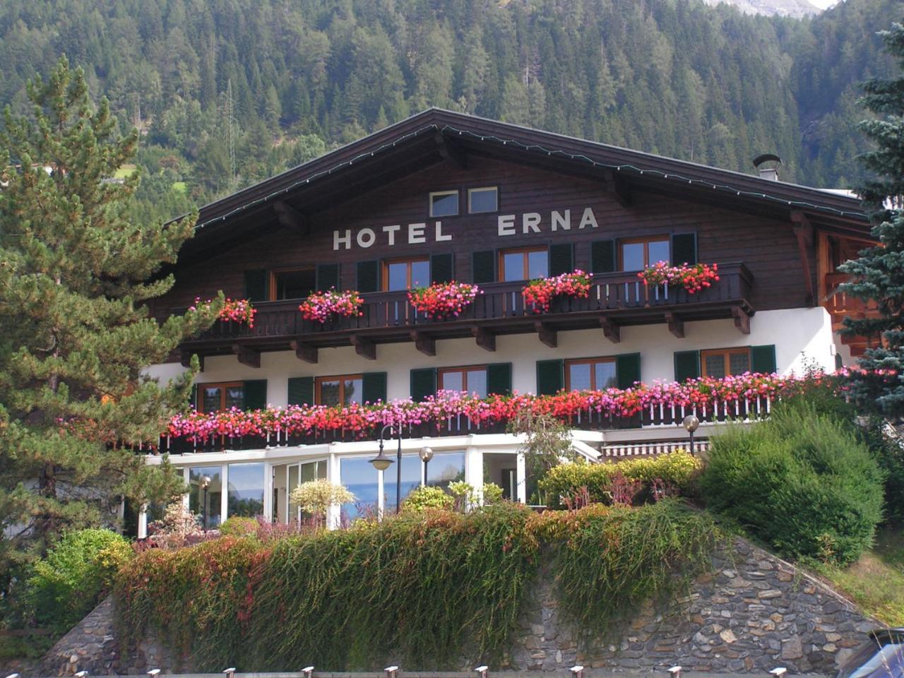 קולה איזארקו Hotel Erna מראה חיצוני תמונה