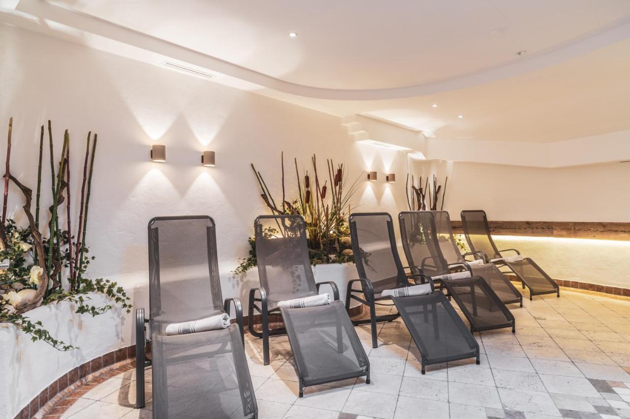 קולה איזארקו Hotel Erna מראה חיצוני תמונה