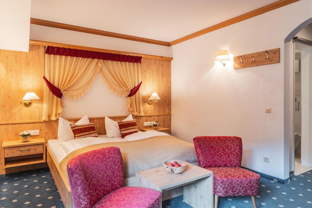 קולה איזארקו Hotel Erna מראה חיצוני תמונה